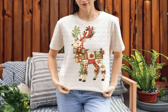 Retro Patchwork Christmas Reindeer PNG: A Quilted Design Asset